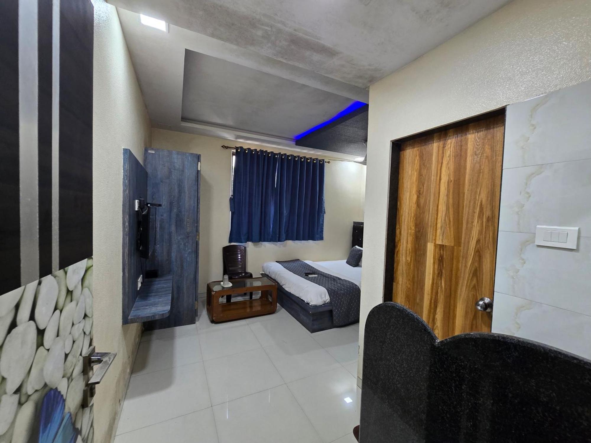 Hotel Mari Aai Residency Νάβι Μουμπάι Δωμάτιο φωτογραφία
